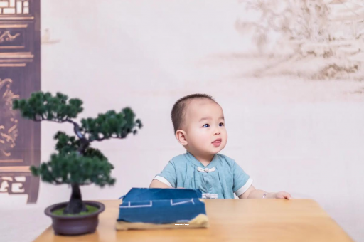 江门宝宝喊肚子疼怎么回事